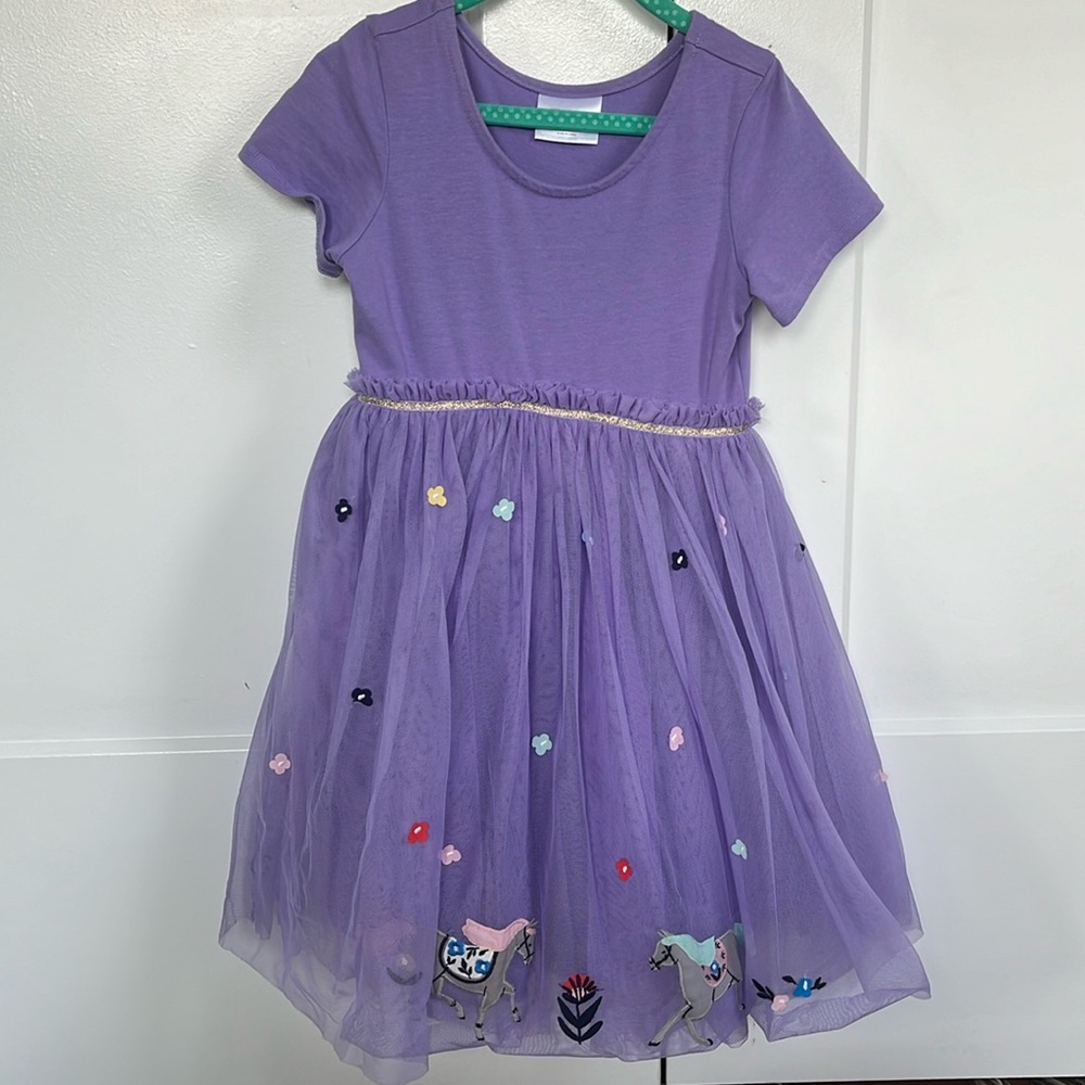 Hanna Andersson embroidered girls dress, purple with horses, 6-7